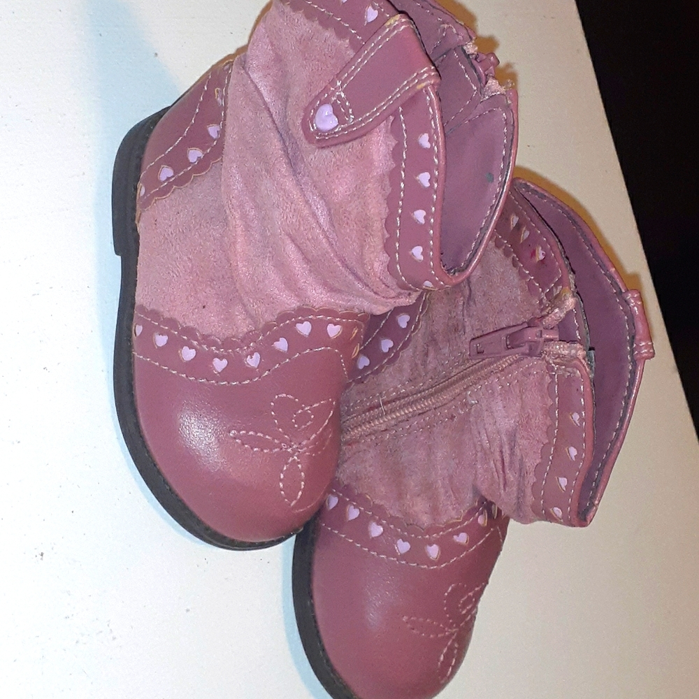 Baby pink cowgirl boots size 2